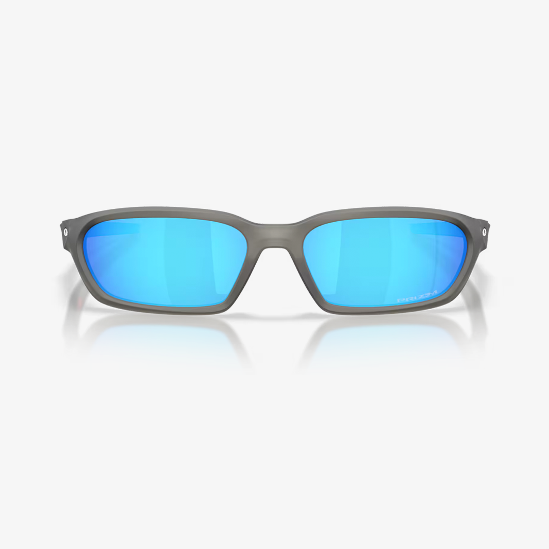 Oakley Terraforma / Matte Grey Smoke - Prizm Sapphire face