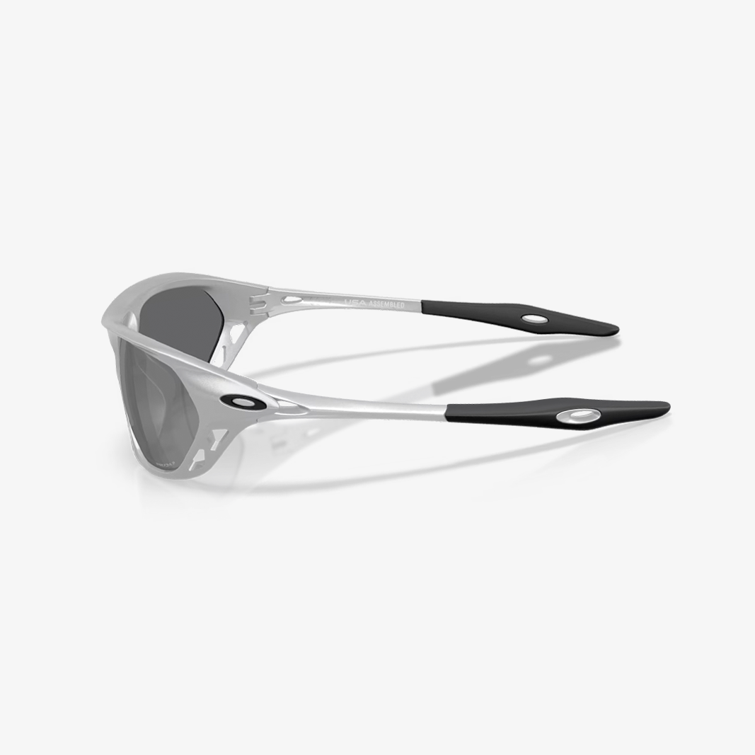Oakley Cage Jacket / X Silver - Prizm Black Polarized side